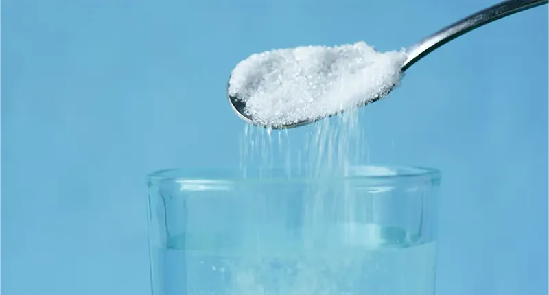 استفاده از آب نمک برای شستشوی دهان
